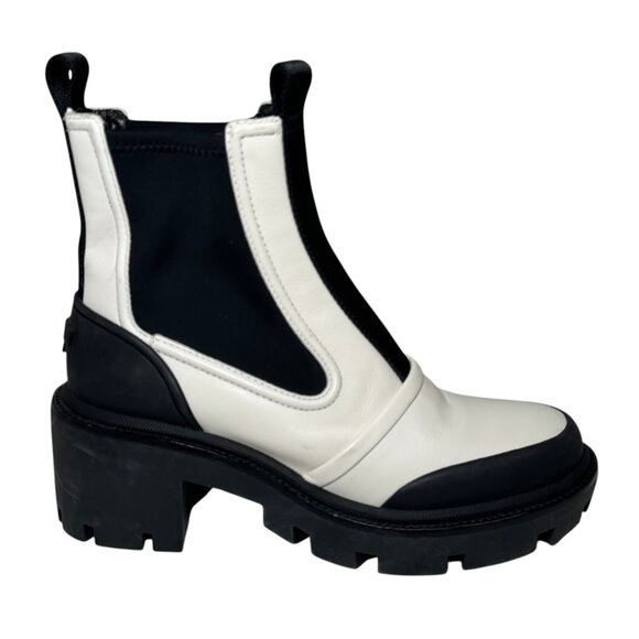 $458 Tory Burch Chelsea LUG-SOLE Logo Heel Chelsea Boots Leather Size 8.5 New - Picture 1 of 6